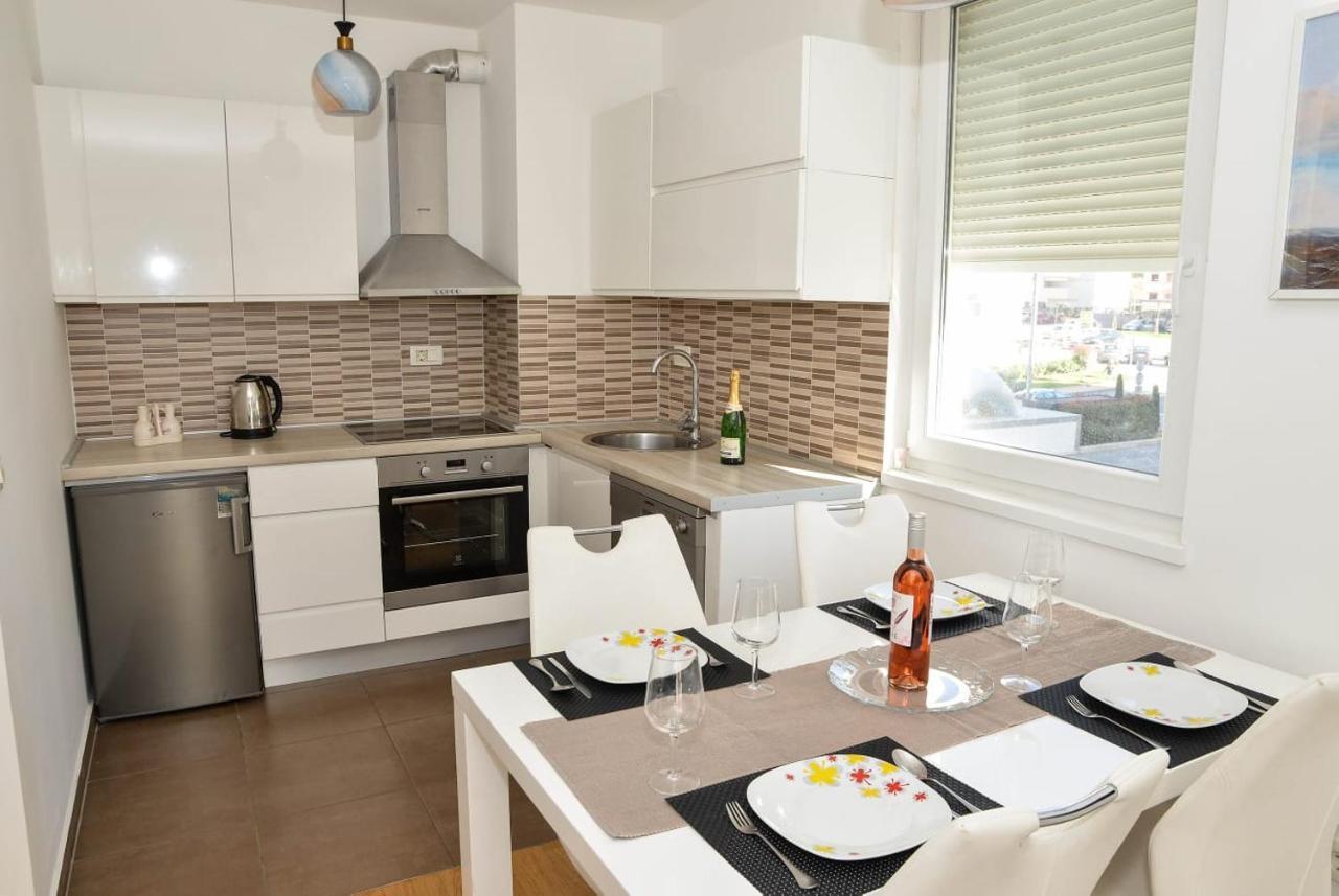 Apartment Leon Sa Privatnim Parkingom Zadar Ngoại thất bức ảnh